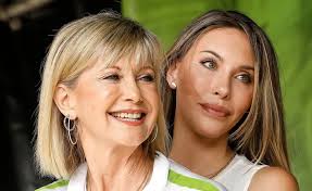 Sarah Ferguson Awards Aussie Fashion Label Prize