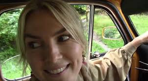 For all fans of barefoot driving. The first video in which Kimberley drives  the VW barefoot. Lots of close-ups of her feet working the clutch, brake  and typical roller accelerator pedal of