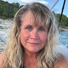 Tracy Ridgeway's Instagram, Twitter & Facebook