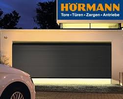 Mit dem rollmatic rolltor hat hörmann ein platzsparendes, sicheres und beständiges garagentor für privatanwender geschaffen. Garagentore Nach Mass Online Bestellen