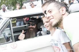 Flight of the Falcon: Aaron Kaufman Tackles Pikes Peak to Win