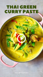 Easy Thai Green Curry Paste Vg 10 Minutes Alphafoodie Video Recipe Video Thai Green Curry Recipes Thai Curry Recipes Vegetarian Green Curry Recipes