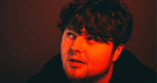 Hotly-tipped Scottish singer-songwriter Aaron Smith announces intimate new  EP 'For My Father', due out July 31st through Platoon