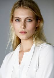 Allegra Carpenter's Instagram, Twitter & Facebook