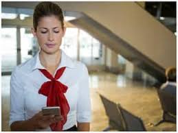 How to become Air Hostess Eligibility salary and other details Career  Option | एयर होस्टेस बनने के लिए सिर्फ पढ़ाई नहीं... इन शर्तों को भी करना  होता है पूरा! फिर आता है