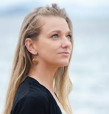 New earring range by my talented pyrography artist @kimmysbeachboards 😍  #pyrography #woodburning #pyrographyartist #photography #photoshootideas  #portrait #portraitphotography #nikon #beachshoot #missionbeachbusiness  #smallbusinessaustralia ...