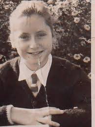 Due to not being well, I couldn't sleep much last night. So, I thought  instead of counting sheep, I'd take a walk around Lancing and see if I  could remember who lived