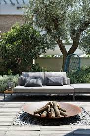 Outdoor Sofa Chill Out Lounge Im Freien Mit Feuerstelle Raum Im Freien Feuerstelle Garten Leben Unter Freiem Himmel