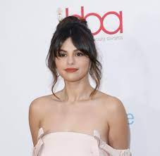 Her mother, commonly known as mandy, gave birth to gomez at the age of 16. Selena Gomez Aktuelle News Nachrichten Zur Us Sangerin Welt