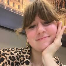 Lil Wayne necklace helps art student pay university fees