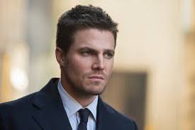 Arrow Star Stephen Amell Blasts "Totally Fabricated" Justice League  Headlines