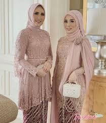 Maybe you would like to learn more about one of these? Model Baju Kebaya Brokat Kombinasi Batik Payet Selendang Bahu Model Baju Couple Terbaru 2020 Model Baju Modern Terb Model Pakaian Baru Model Baju Wanita Wanita