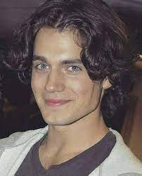 I clearly live in the wrong country if i want to bag something like this. Martina On Twitter Young Henry Cavill Y All Young Henry Cavill Henry Cavill Shirtless Henry Cavill