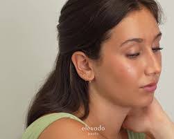 Ellen Moro's Instagram, Twitter & Facebook