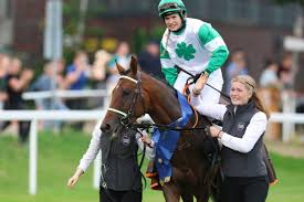 Mirella sentando gostoso there is a bit of a lingual