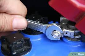 Listen to the speed at which your engine is cranking, if it seems to be slower than normal, this may be a sign. 3 Ways To Remove Car Battery Terminals Wikihow