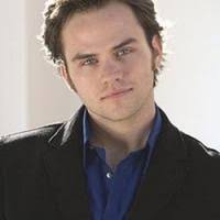 Tenor to present program of Italian, Neopolitan songs