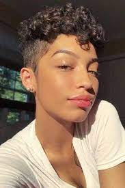 Check spelling or type a new query. Nos Idees De Coupes Courtes Pour Des Cheveux Frises Et Epais
