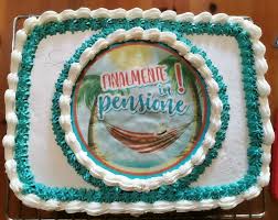 Torta Rettangolare Decorata Con La Panna Donnepasticcione Torte Di Pensionamento Torte Torta Rettangolare