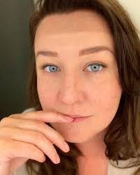 Bethany Thompson's Instagram, Twitter & Facebook