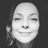 Laura Ringo's Instagram, Twitter & Facebook