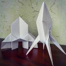 поделки своими руками к дню космонавтики в детском саду Podelki Ko Dnyu Kosmonavtiki Mnogo Idej Svoimi Rukami Dlya Detej Detskogo Sada I Shkoly Na 12 Aprelya Podelki Idei Iskusstvo Origami