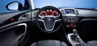 Vor allem innen hat sich einiges getan. Opel Insignia Limousine Testbericht Auto Motor At