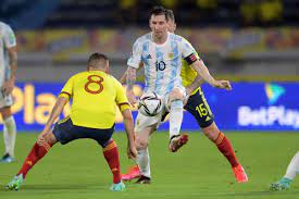 Pezzella gets booked for a late challenge on cardona. Messi Argentina Concede Late Draw Against Colombia In World Cup Qualifiers Barca Blaugranes