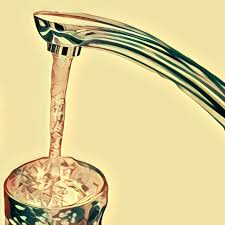 Träume von wasser läuft durch die decke traumdeutung (124 bedeutungen des träumens mit wasser läuft durch die decke) …(erde) schmutz in einem traum repräsentiert das geld oder eigentum einer frau. Wasserhahn Traum Deutung