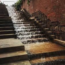 This water feature is also called a disappearing waterfall because the water just flows into the ground at the bottom. Pin Pa Ideen