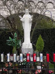 Ze kan van karakter verschillen afhankelijk van de christelijke traditie waarin men staat en de reden waarom men besluit ter bedevaart te gaan. Rk Activiteiten Dagbedevaart Beauraing