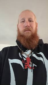 So I made myself a hoodie tonight and I love it!