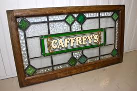 St helena ansågs länge som den mest svårtillgängliga bebodda platsen på jorden. Caffrey S Stain Glass Window Irish Pub And Bar Decor Available At Rareirishstuff Com Grifos De Cerveza Cerveza Grifo