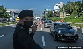 Malaysiakini adalah sebuah situs untuk memberitakan berita politik yang diterbitkan dalam bahasa melayu, bahasa inggris, bahasa mandarin dan bahasa tamil dalam dunia maya yang berasal dari malaysia. 2jasiycxgatxim