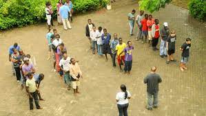 Games For Large Groups Icebreaker Ideas Large Group Games Large Group Games For Teens Group Games For Kids