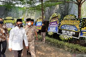 Soerjadi soedirdja lahir di jakarta, 11 oktober 1938. F 7vnnhwlp3ljm