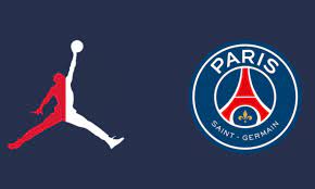 Le nouveau maillot psg 2022 est le premier maillot domicile à être fait par jordan et non par nike bien que la marque jordan appartienne en fait à nike. Le Maillot Domicile Du Psg 2021 2022 Avec Le Logo Air Jordan Selon Footy Headlines