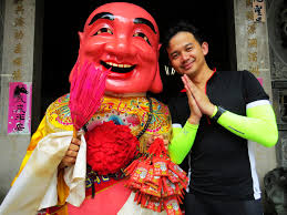 日前造成熱潮的太平媽Q版平安香火袋，經過多位善信熱烈詢問，今日再度公開擺飾。 七月時需要太平媽加強庇祐的信徒、粉絲們，歡迎再到廟裡拜拜過香火哦。