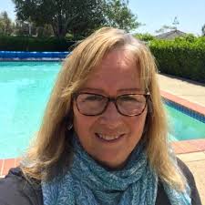 Diane Windham's Instagram, Twitter & Facebook