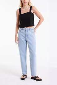 CALÇA MOM - JEANS CLARO - Oqvestir