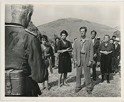 The best '60s war movie. Sophia Loren And Eleonora Brown In La Ciociara 1960 Sophia Loren Sophia Loren Images Sophia