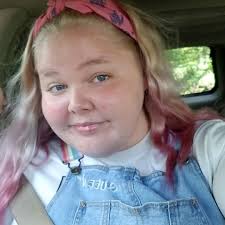 Our next featured Odum grad is Sydney Crabtree! Sydney will get her Ecology  B.S. with minors in biology and entomology. During her time at UGA, she has  conducted research in the Burke