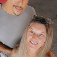 Christine Deshane's Instagram, Twitter & Facebook