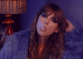 💙 — taylor swift in lavender haze