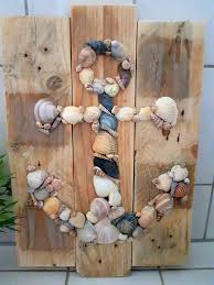 Als ich vor einigen wochen in portugal war, habe ich super schöne flachen muscheln gefunden und wusste sofort was ich mit ihnen anstellen werde: Muschelbild Badezimmer Bad Diy Holz Palettenholz Muscheln Anker Bild Aufhangen Wand Deko Dek Palettenholz Badezimmer Streichen Diy Holz