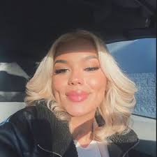 Hazel Moore (@dulce.mami)