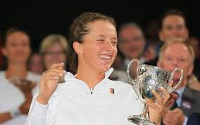 Dla świątek było to pierwsze zwycięstwo w karierze w. French Open Simona Halep Scheitert Krachend An Iga Swiatek