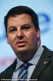 Andrew Percy's Instagram, Twitter & Facebook