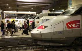 Proposer des tarifs avantageux aux jeunes voyageurs qui. La Sncf Lance Une Nouvelle Carte De Reduction Pour Les Familles Le Parisien