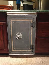 Safe Vintage Mini Fridge Front Wrap Sticker This Is A Premium Vinyl Cover For Your Mini Fridge However The Final Frigobar Porta Cerveja Adesivo De Geladeira